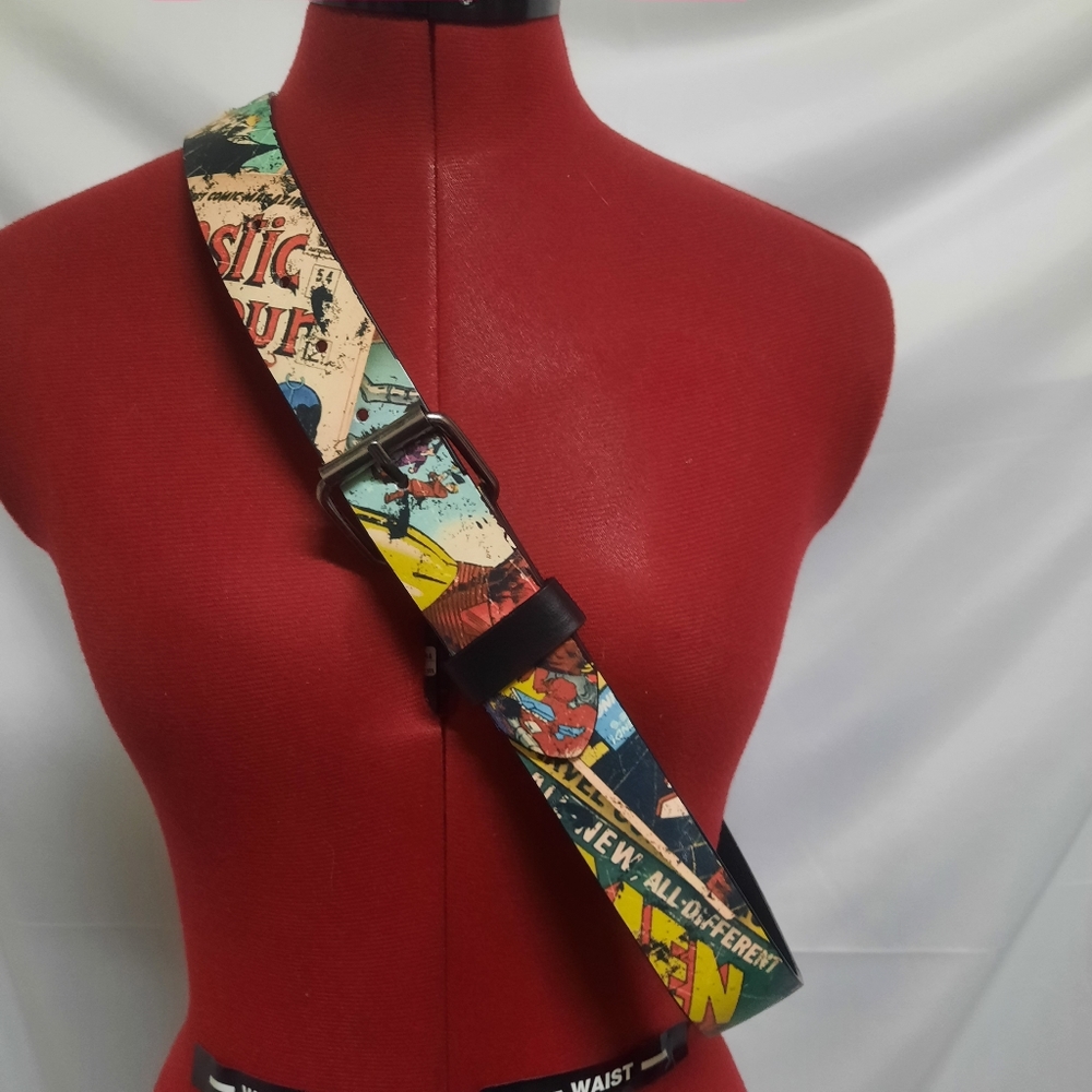 BIO WORLD MARVEL COMICS Superman Belt XL 40-42
